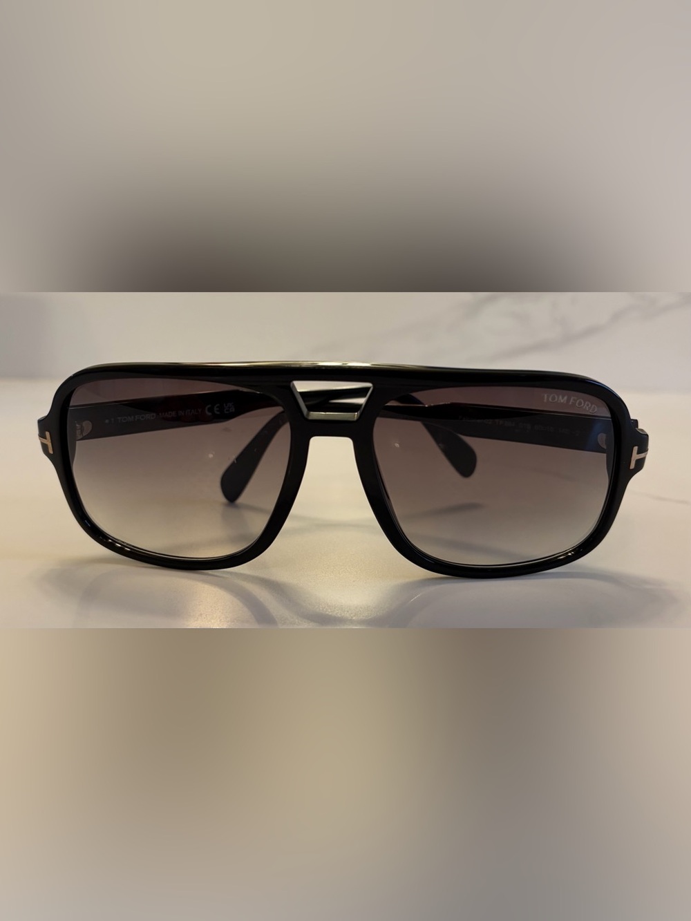 USED Tom Ford Falconer-02 (TF884) 01B